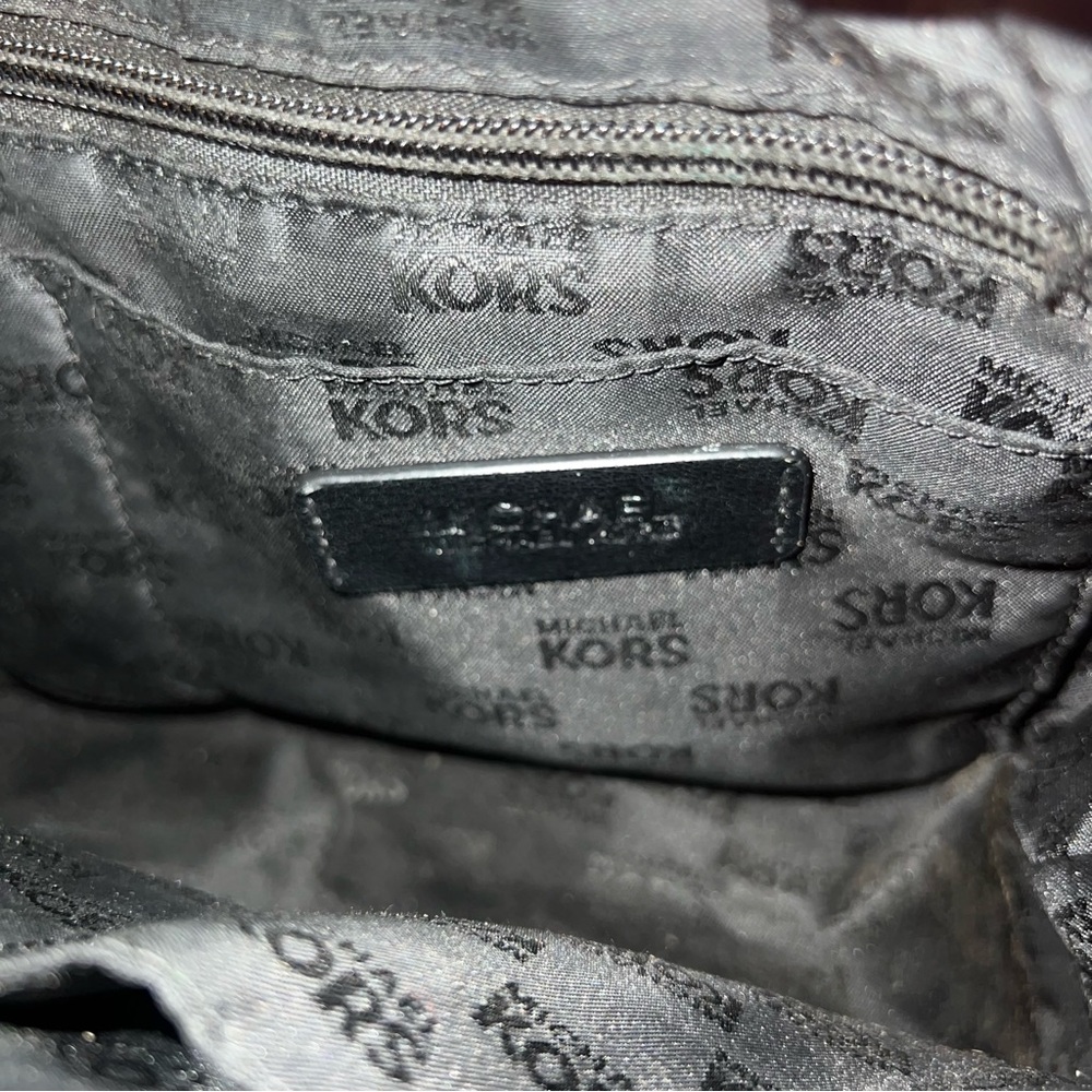 Michael Kors black crossbody - Picture 9 of 10